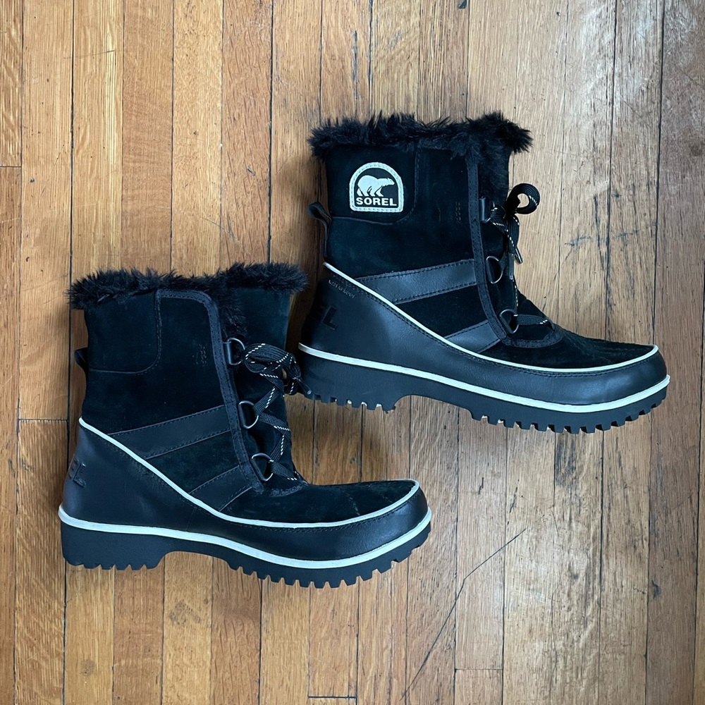 Black Sorel Boots